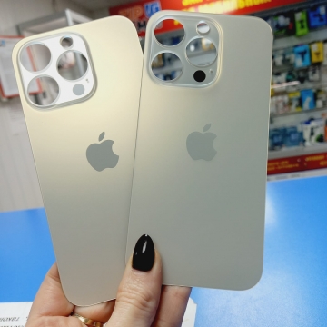 Задняя крышка корпуса iPhone 14 Pro (ув. вырез камеры. стекло, логотип) (золото) ориг