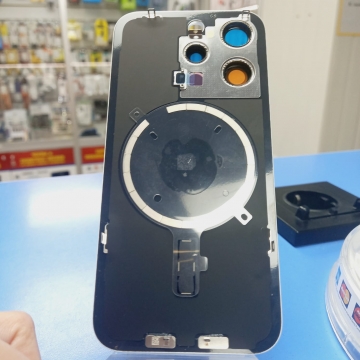 Задняя крышка корпуса iPhone 15 Pro (стекло, логотип) (белый) со стеклом камеры и креплением, Magsafe