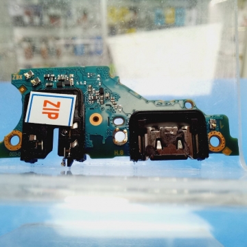 Плата дополнительная Realme C71 (RMX5303), P3 Lite (RMX5300) с разъемом зарядки, гарнитуры и микрофоном, оригинал