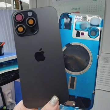 Задняя крышка корпуса iPhone 16 Pro Max (стекло, логотип) (черный) со стеклом камеры и  креплением. Magsafe ориг