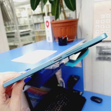 Средняя часть корпуса Infinix Hot 30 (X6831) со стеклом камеры (зеленый)