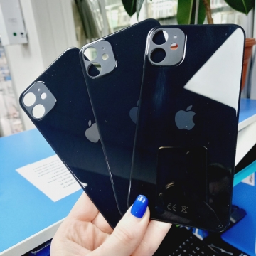 Задняя крышка корпуса iPhone 11 (ув. вырез камеры. стекло, логотип) (черный) ориг