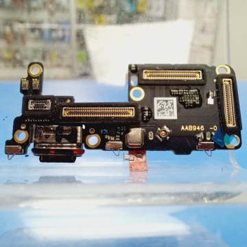 Плата дополнительная Realme GT 7 (RMX5061) с разъемом зарядки, сим-карты и микрофоном, оригинал