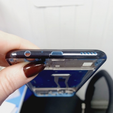 Рамка дисплея Huawei Honor 10 Lite (HRY-LX1)/ Honor 10i (HRY-LX1T)/ Honor 20 Lite / 20e (черный)